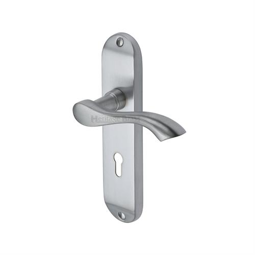 ALGARVE LEVER HANDLE ON BACKPLATE